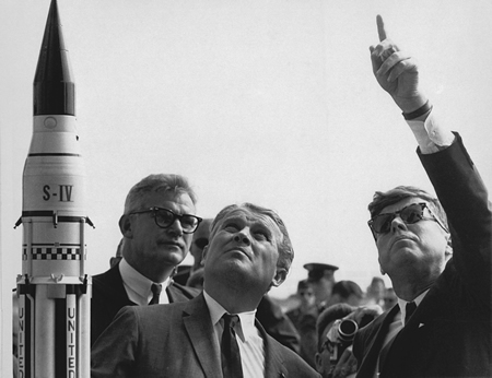 vonbraun-kennedy.jpg