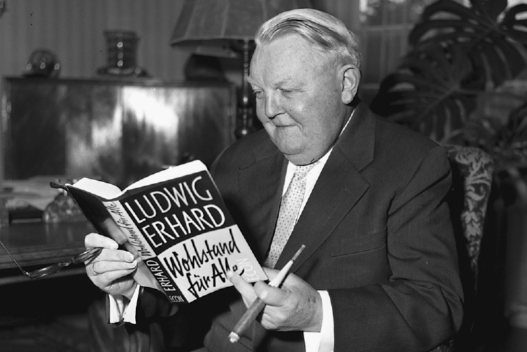 V1-Erhard_Ludwig_1957.tif