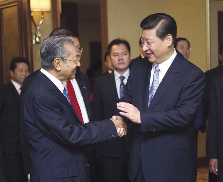 F2-mahathir_xi_2013.jpg