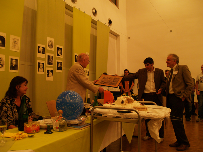 24. Lyn receives frames framed artwork