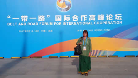 El Instituto Schiller te invita a participar en una videoconferencia internacional:
EL FUTURO DE LAS AM&Eacute;RICAS EST&Aacute;
EN LA NUEVA RUTA DE LA SEDA

4 de mayo de 2017
18:00 &ndash; 20:30
(hora Cd. de M&eacute;x. y Lima, Per&uacute;)
v&iacute;a www.Larouchepub.com/spanish

Expositores:
* Helga Zepp-LaRouche (Alemania): &ldquo;Una Franja, una Ruta: La promesa de una nueva plataforma econ&oacute;mica para el mundo&rdquo;
* Econ. Justo Germ&aacute;n Vargas Fuentes (Per&uacute;): &ldquo;El tren bioce&aacute;nico Per&uacute;-Brasil Ruta Norte, un cintur&oacute;n m&aacute;s de la integraci&oacute;n al puente terrestre mundial&rdquo;
* Ing. Javier Jim&eacute;nez Espri&uacute; (M&eacute;xico): &ldquo;La plataforma de desarrollo de M&eacute;xico dentro de la Nueva Ruta de la Seda&rdquo;