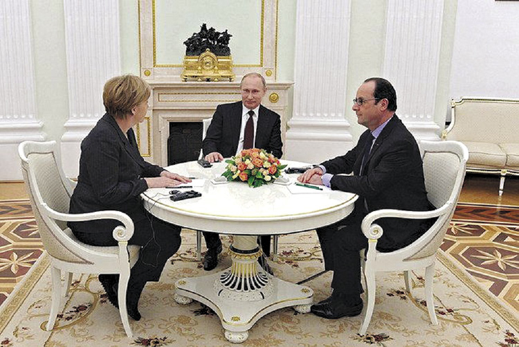 i1-putin_merkel_hollande_meet_2-6-15.jpg