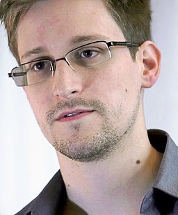 b3-snowden_film_poster.jpg